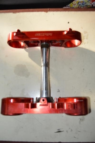 Mesas de direc. CRF250R